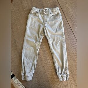 Levi's boys' khaki jogger pants size 6 regular